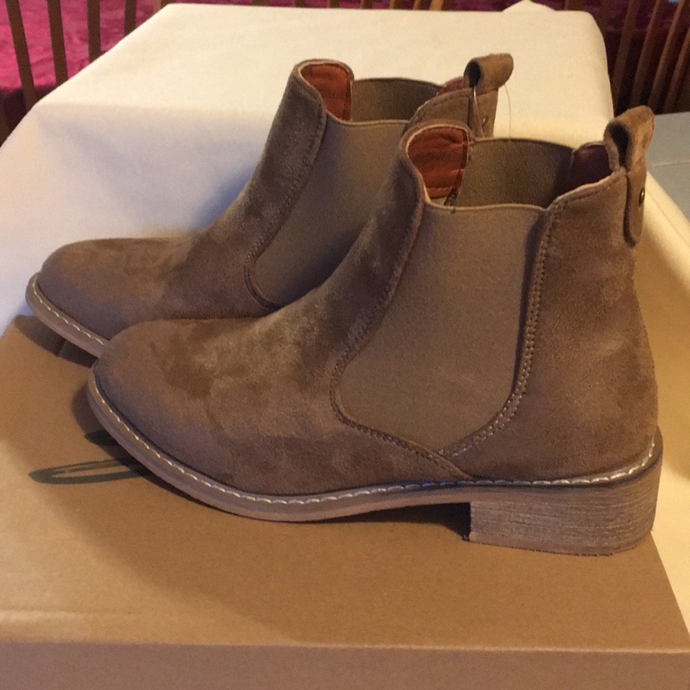 Seven7 Boots - Picture 4 of 7